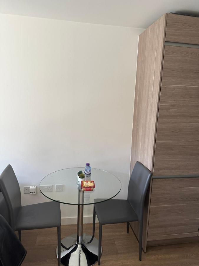 Luxury One Bedroom Apartment London Exterior photo